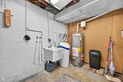 3783 North Wood Lake Drive, Columbus - 47