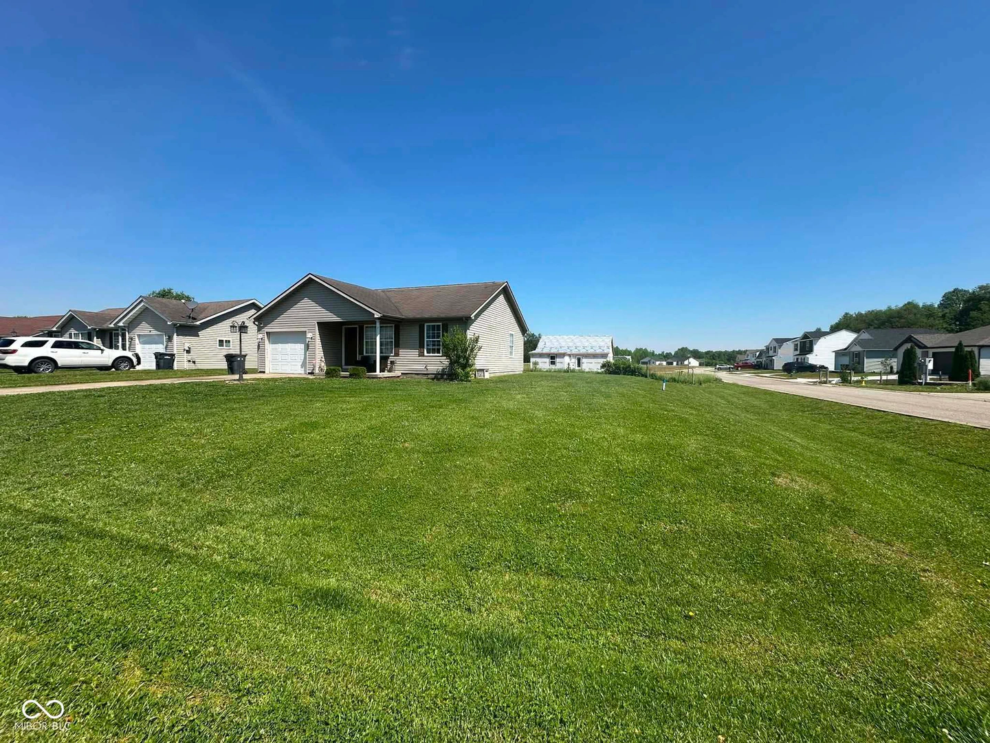 1743 Graham Boulevard, Scottsburg