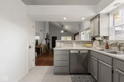 9765 River Oak Lane, Fishers - 21