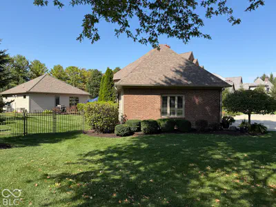 10646 Walnut Creek Drive W, Carmel - 5
