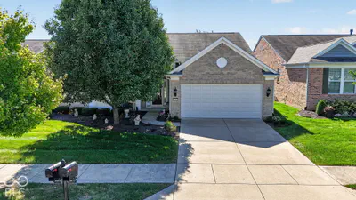 16171 Oakford Trail, Fishers - 44
