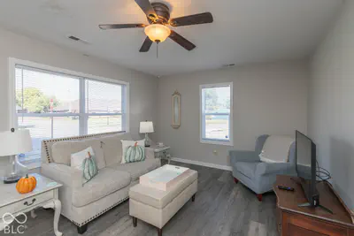 425 E College Avenue, Brownsburg - 5