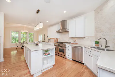 6562 W May Apple Drive, McCordsville - 19