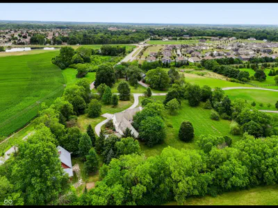 8437 500, Zionsville - 114