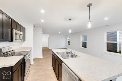 7522 Frasier Lane, Camby - 8