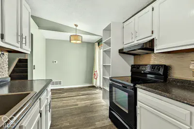10803 Lupine Lane, Fort Wayne - 17