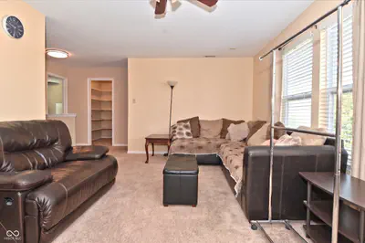 2372 Shadowbrook Drive, Plainfield - 6