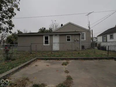 1409 S Jefferson Street, Muncie - 17
