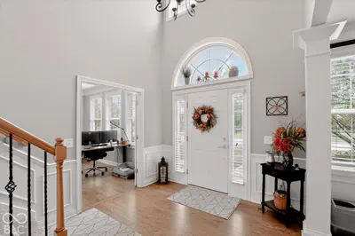8856 Spring Violet Place, Zionsville - 3