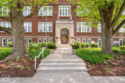111 S Spring Street #206, Greencastle