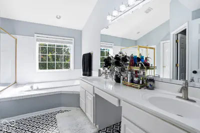5889 Pebblestream Drive, Carmel - 21