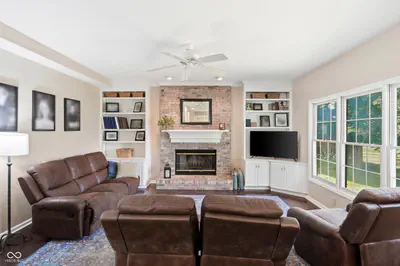 9801 Logan Lane, Fishers - 7