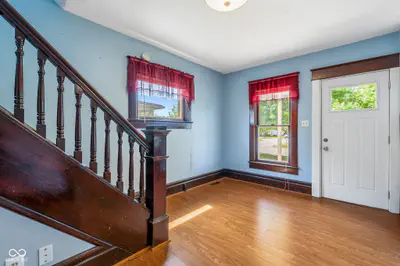 624 N Pine Street, Seymour - 11