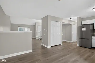 10165 Park Stream Drive, Indianapolis - 13