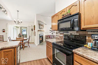5701 Kensington Way N, Plainfield - 4