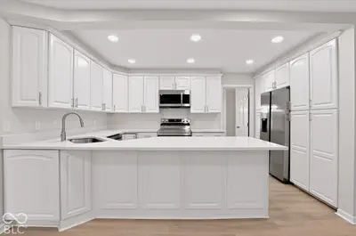 11432 Rolling Court, Carmel - 24
