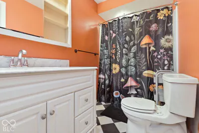 203 N Poplar Street, Amboy - 42