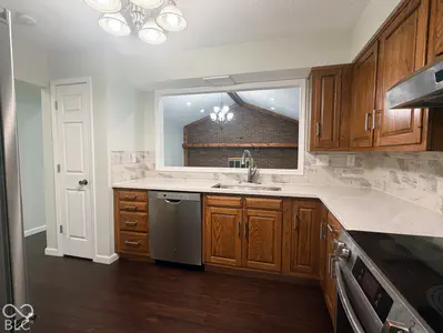 8702 Gillingham Lane, Fishers - 16