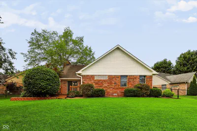 1102 Sarah Court, Greenwood - 40