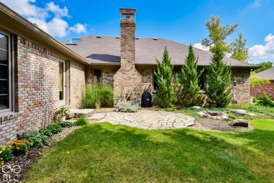 925 Texarkana Drive, Indianapolis - 26