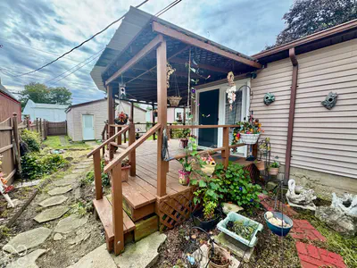 327 W 5th, Peru - 43