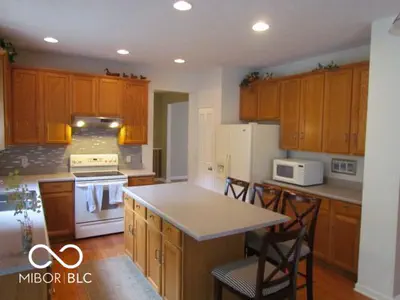 3783 Earhart Drive, Carmel - 2