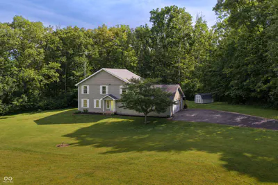 4200 County Road 1000, Hope