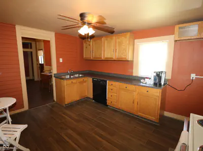 302 Washington Street, Waynetown - 23