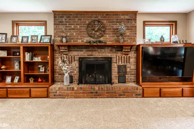 1653 300, Greenfield - 9