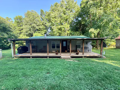 3356 Mangus Road, Poland