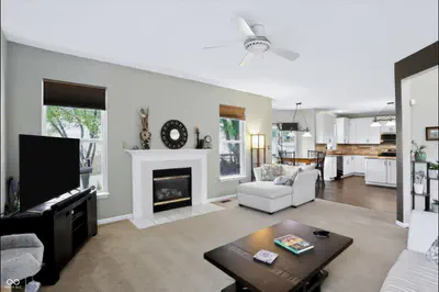 11810 Queenwood Court, Fishers - 2
