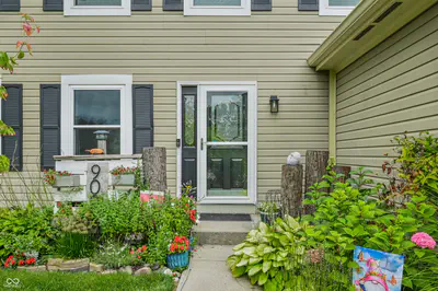 909 Farmview Lane, Carmel - 4