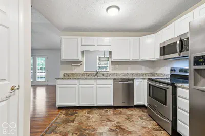 6276 Briargate Drive, Zionsville - 18