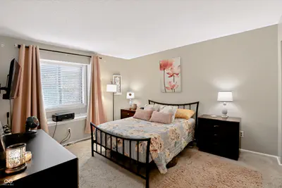 8158 Shorewalk Drive, Indianapolis - 24
