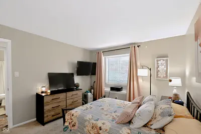 8158 Shorewalk Drive, Indianapolis - 25