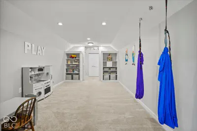 8732 Buffett Parkway, Fishers - 45