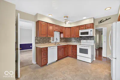 528 Hunters Drive, Carmel - 6