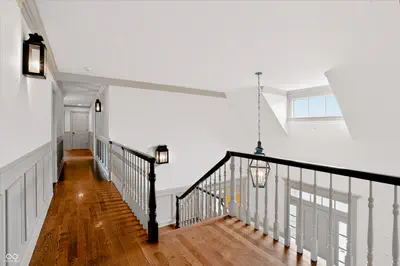 8437 500, Zionsville - 38