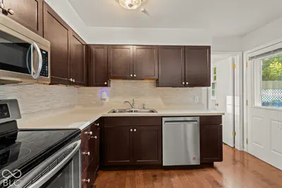 124 Sherman Drive, Carmel - 23