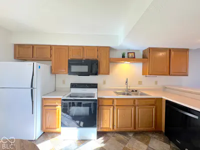 644 Sherwood Hills Drive, Bloomington - 29
