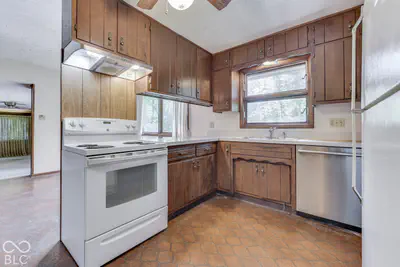 1715 Ridge Hill Lane, Indianapolis - 24