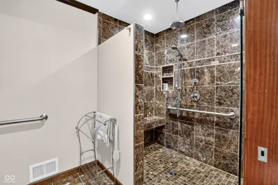 7255 Tuliptree Trail, Indianapolis - 24