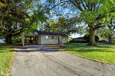 4062 W Broadway Avenue, Bloomington - 4