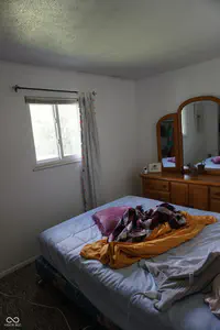 703 Park Square Drive, Bloomington - 4