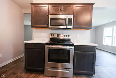 950 Amesbury Court, Indianapolis - 8