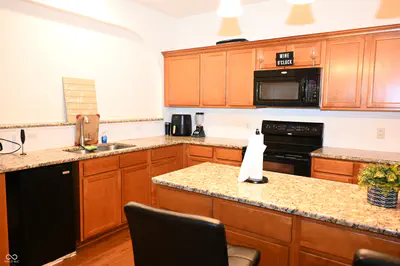 7136 Marsh Road, Indianapolis - 13