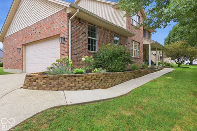 916 E Mill Creek Road S, Greensburg - 3