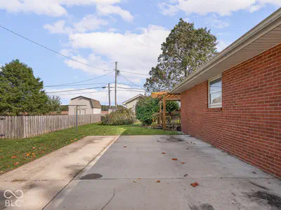 9008 Carriage Lane, Pendleton - 33