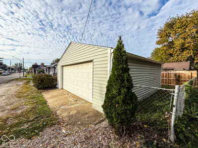 1426 E Tabor Street, Indianapolis - 29