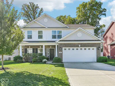 8591 Hollyhock Grove, Avon